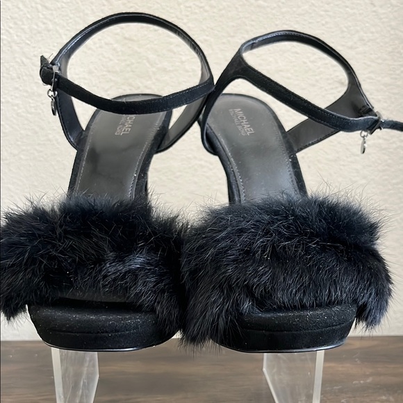 Michael Kors Black Heels with Stiletto Heel and Fur Detail Never Worn - Picture 4 of 10